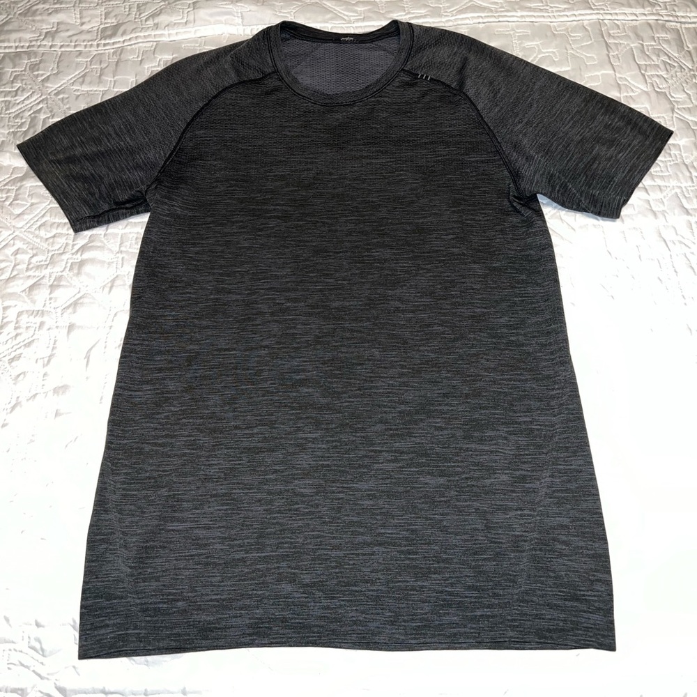 Men's Gray lululemon Athletic Shirt